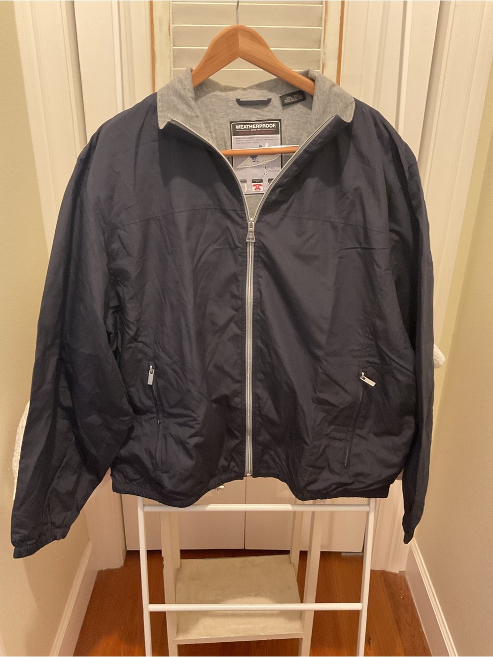 Weatherproof Men's Navy Lightweight Zip-Front Jacket with Gray Collar